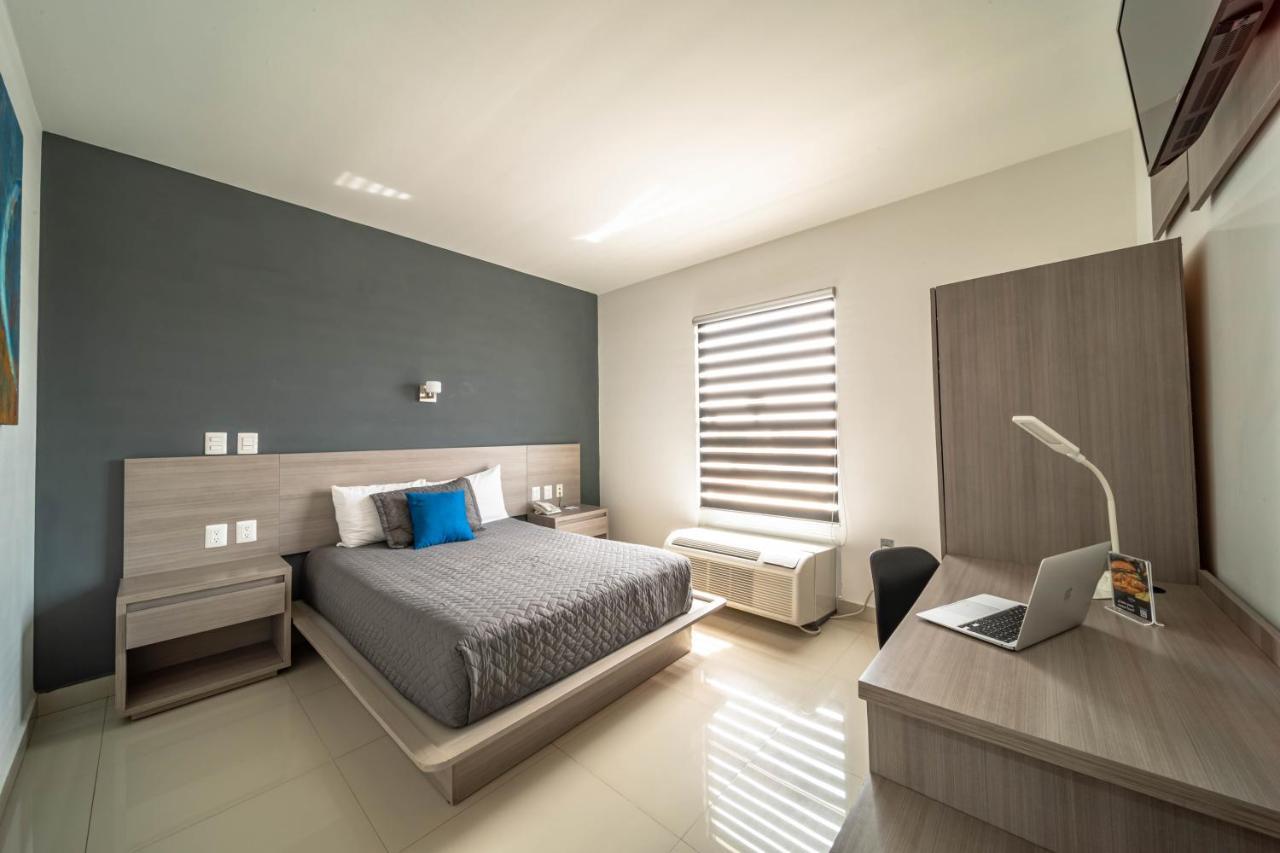 Nuve Hotell Torreón Exteriör bild