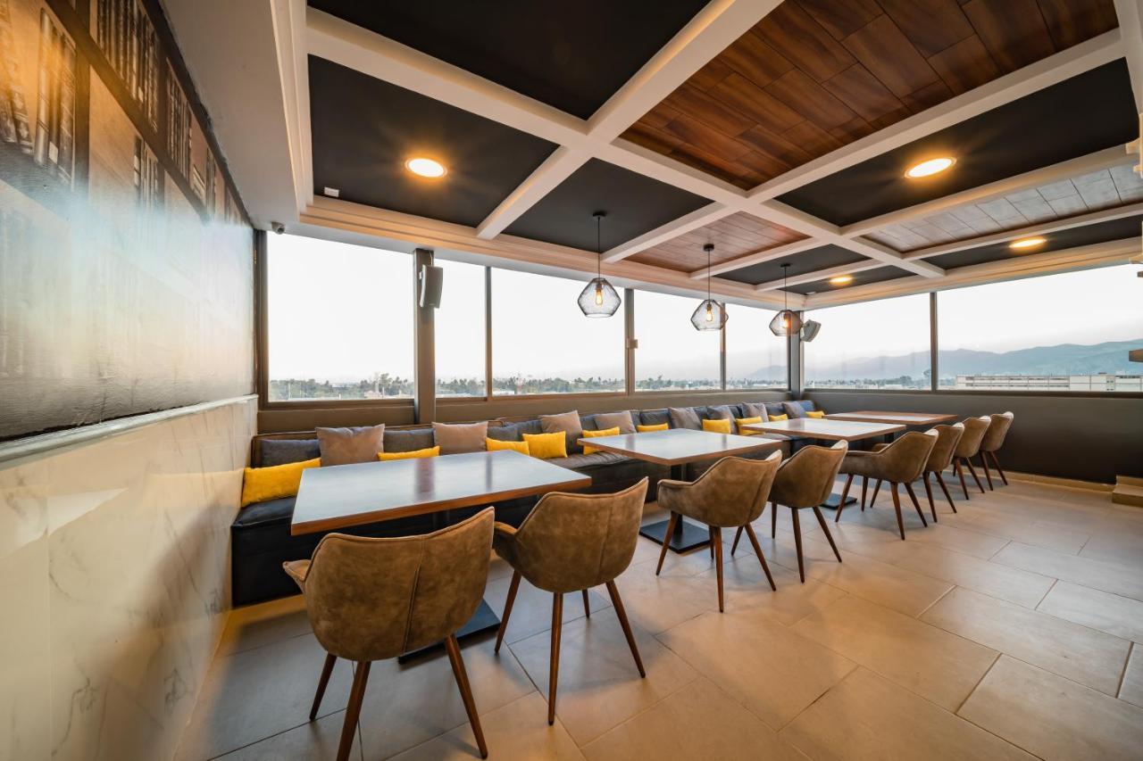 Nuve Hotell Torreón Exteriör bild